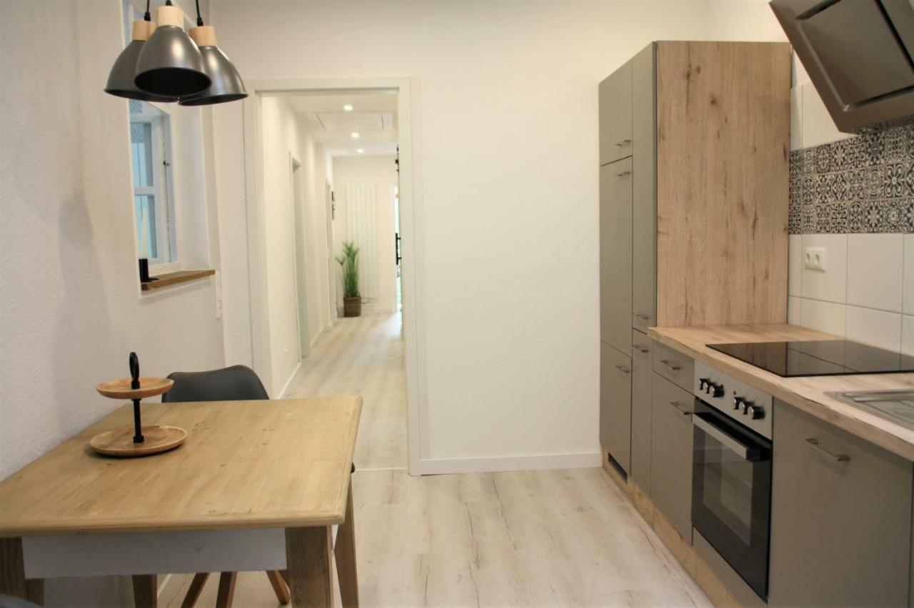 Große, helle Ferienwohnung mit 2 Balkonen auf dem Bauernhof in der Lüneburger Heide Oetzen Exterior foto