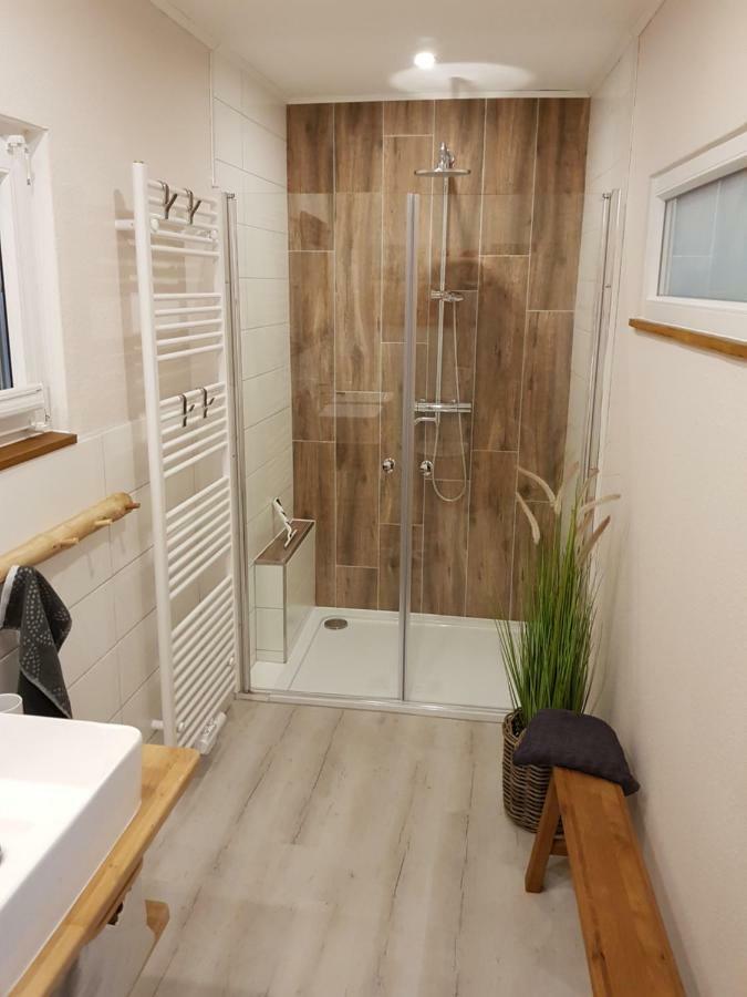 Große, helle Ferienwohnung mit 2 Balkonen auf dem Bauernhof in der Lüneburger Heide Oetzen Exterior foto